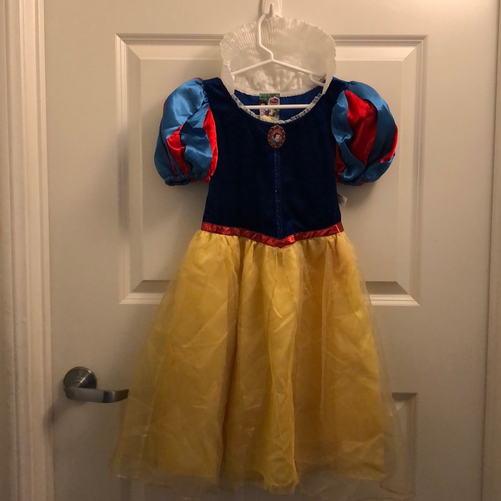 Snow White costume